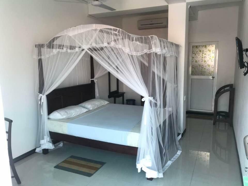 Crescent Resort Galle Exterior foto
